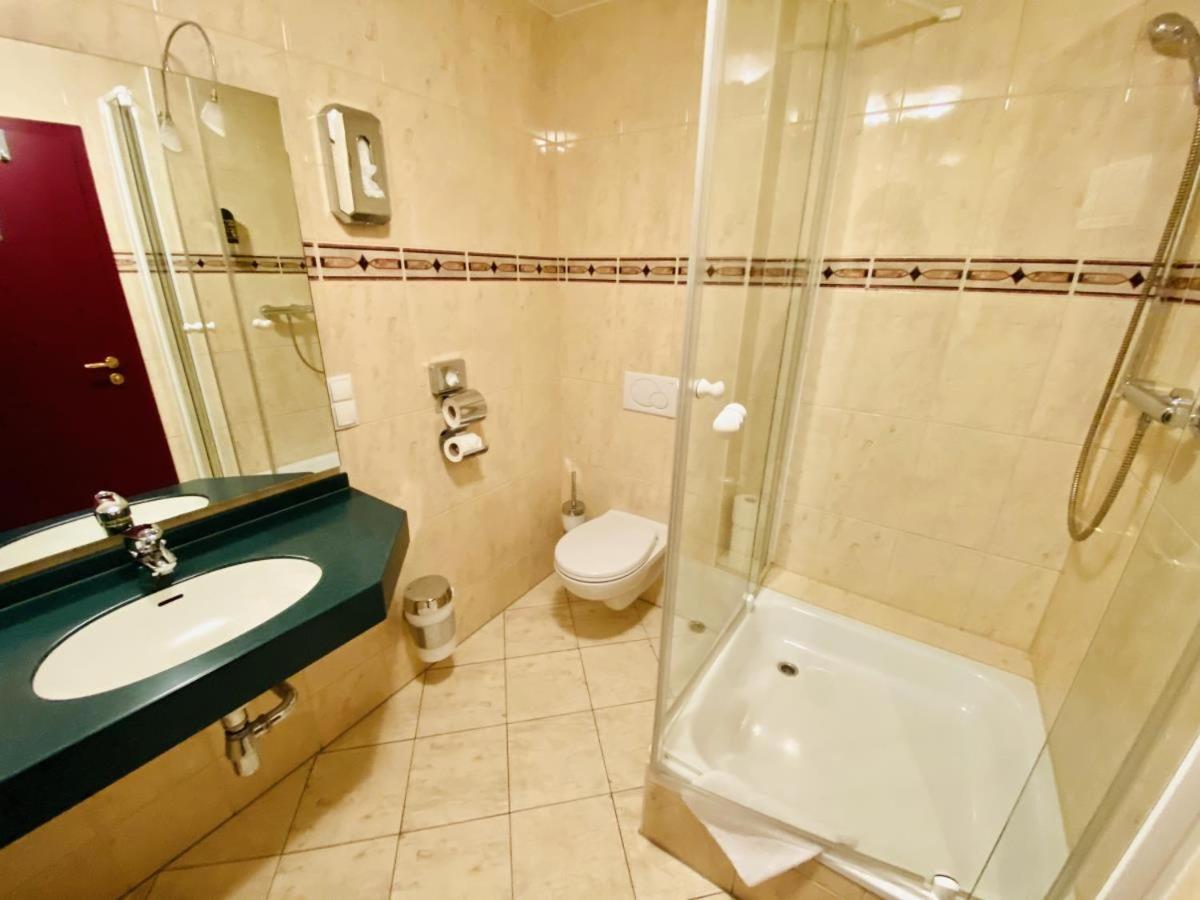 Doppelzimmer Brunch, Direkt Am Alten Strom Rostock Ngoại thất bức ảnh